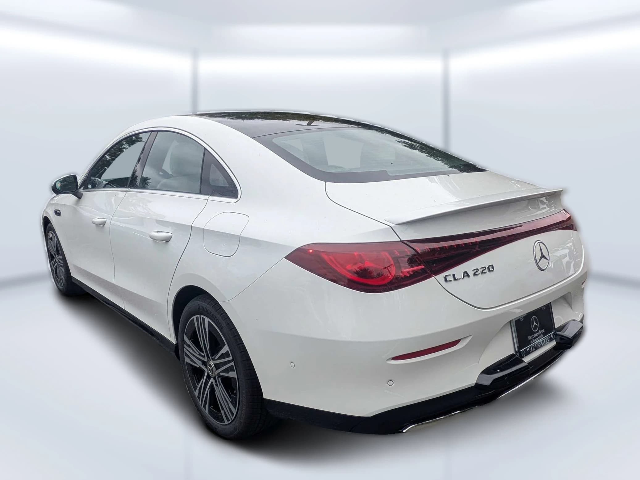 Mercedes-Benz CLA CLA 220 Hybrid FWD 2027 — side view