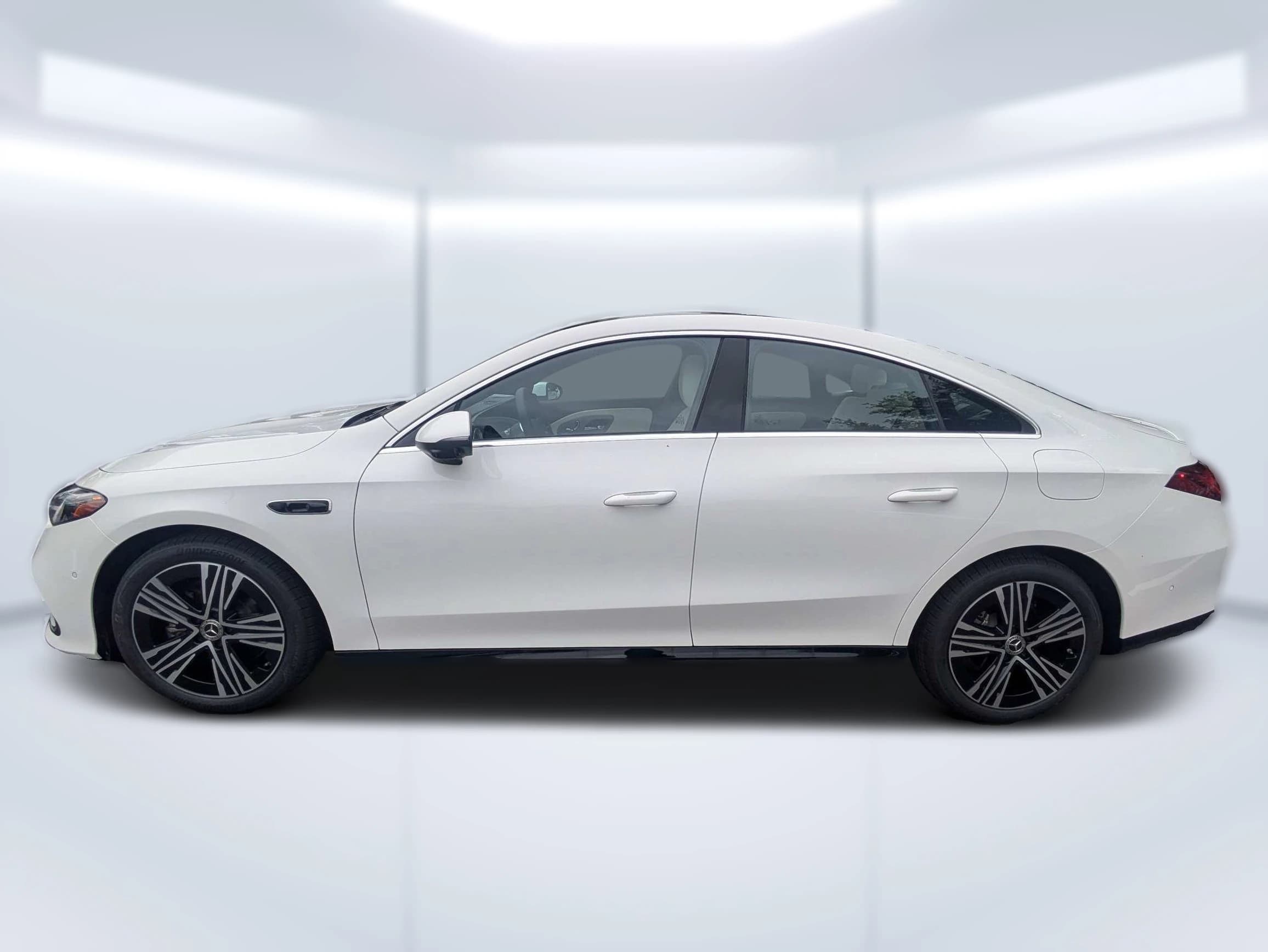 Mercedes-Benz CLA CLA 220 Hybrid FWD 2027 — side view