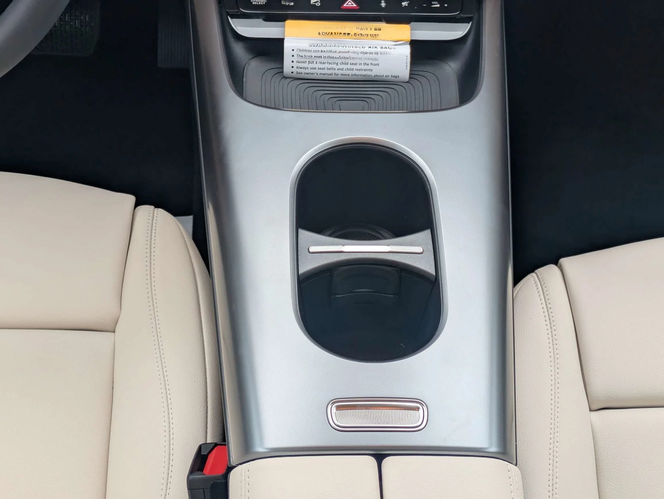 Mercedes-Benz CLA CLA 220 Hybrid FWD 2027 — side view