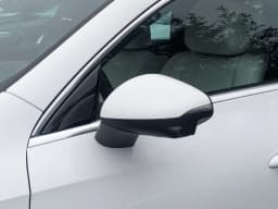 Mercedes-Benz CLA CLA 220 Hybrid FWD 2027 — side view