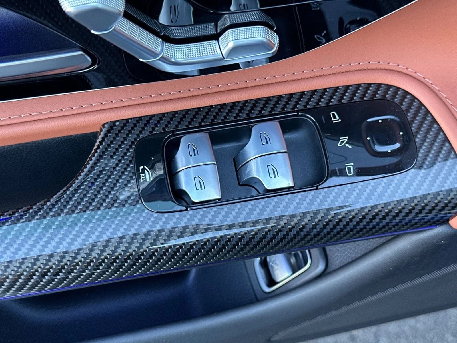 Mercedes-Benz SL AMG SL 43 Roadster 2026 — side view