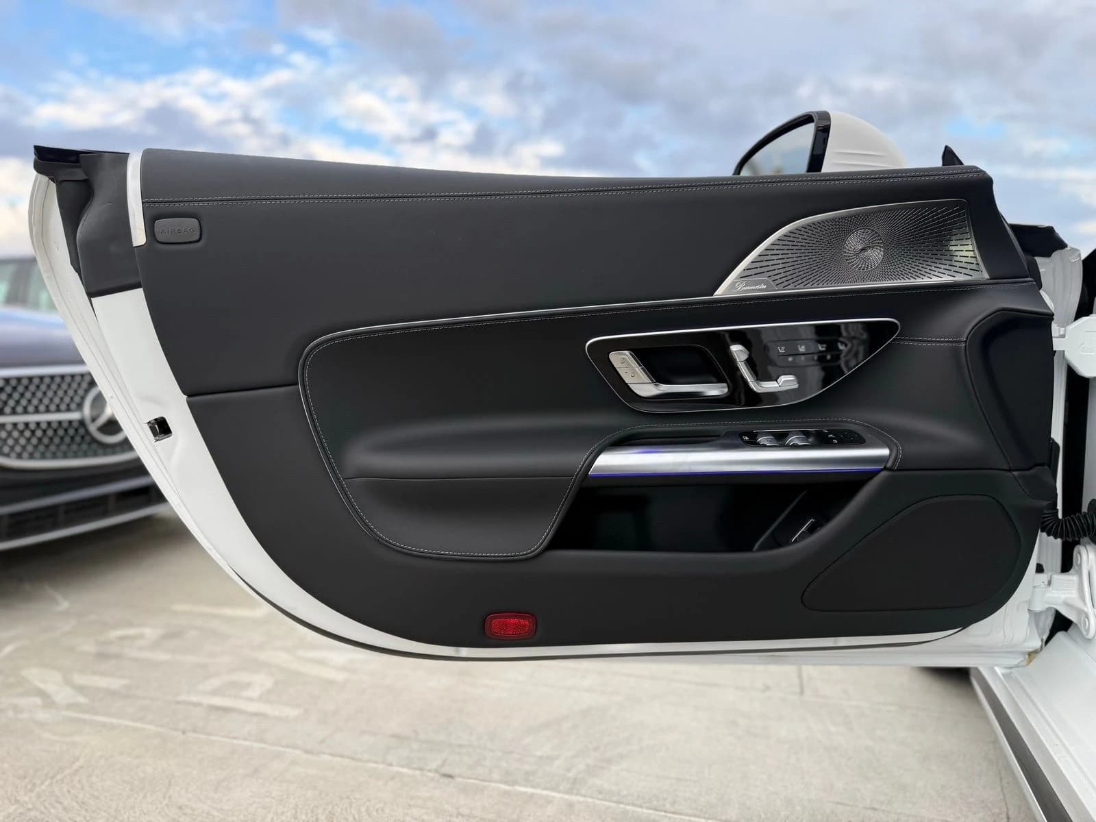 Mercedes-Benz SL AMG SL 55 Roadster 2026 — side view