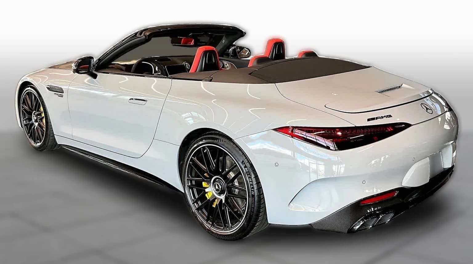 Mercedes-Benz SL AMG SL 63 Roadster 2026 — side view