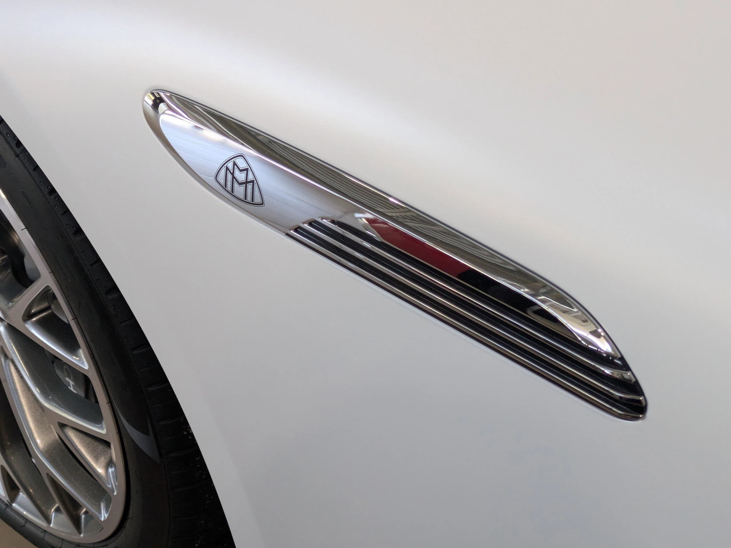Mercedes-Benz SL Maybach SL 680 Monogram Series Roadster 2026 — side view