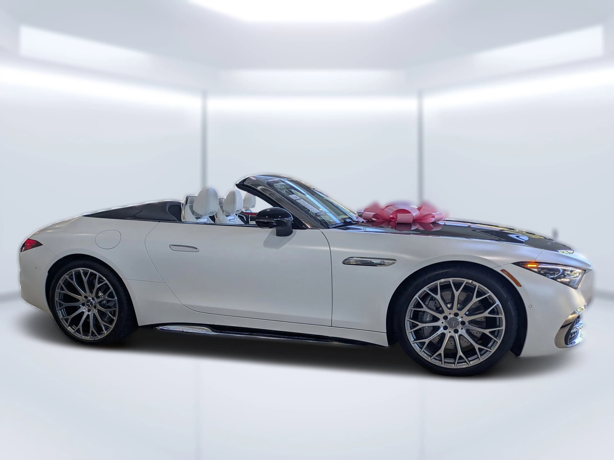 Mercedes-Benz SL Maybach SL 680 Monogram Series Roadster 2026 — side view