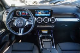 Mercedes-Benz GLB GLB 250 SUV 2026 — side view