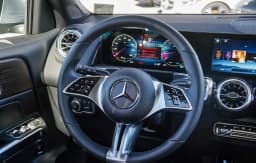 Mercedes-Benz GLB GLB 250 SUV 2026 — side view