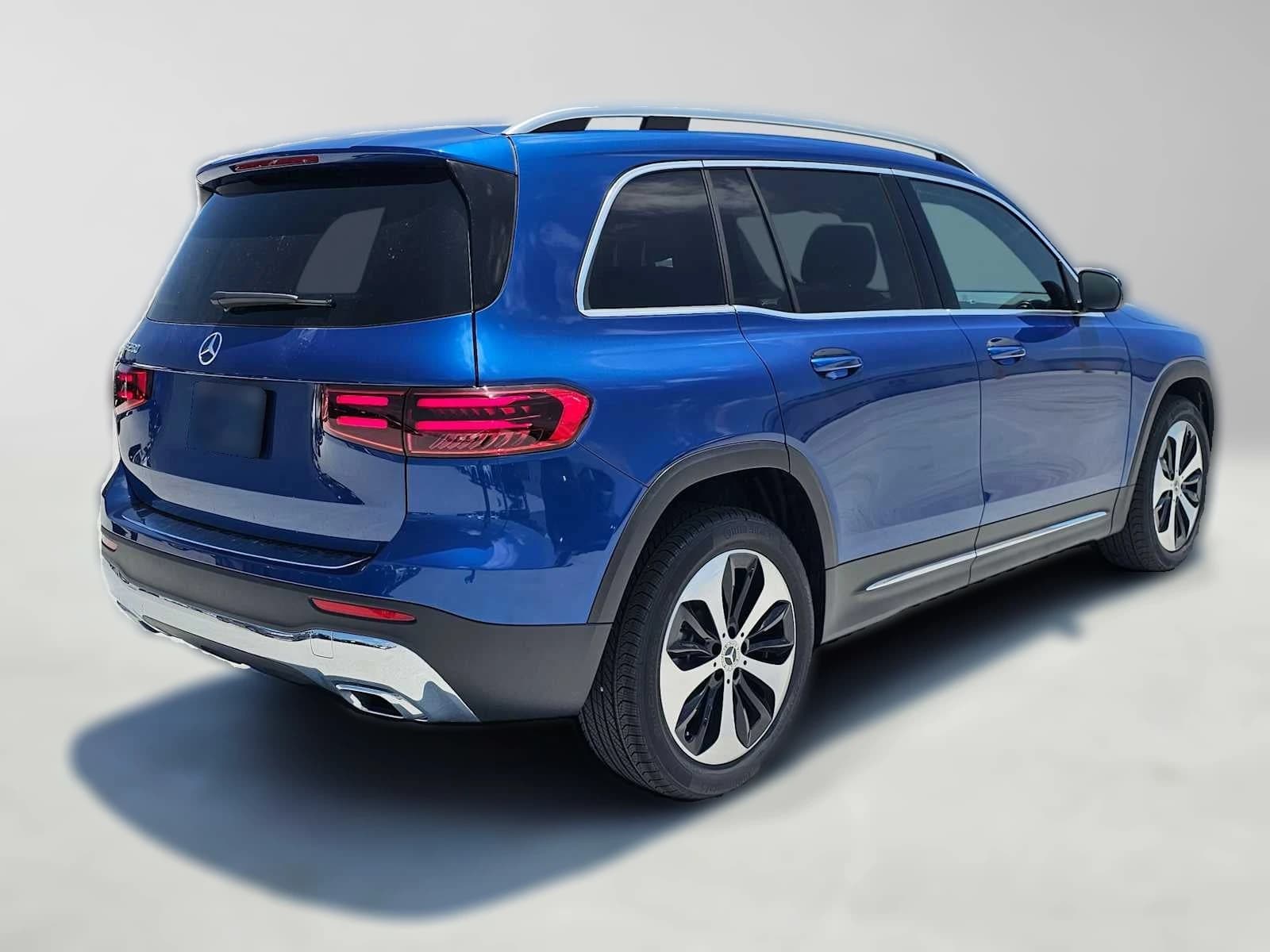 Mercedes-Benz GLB GLB 250 SUV 2026 — side view