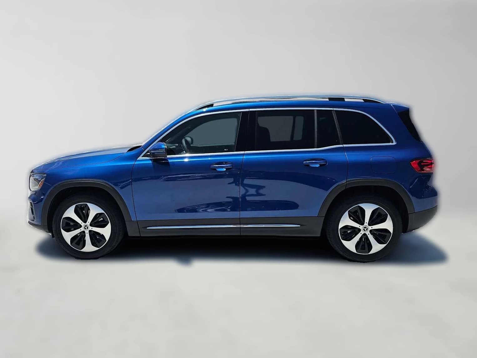 Mercedes-Benz GLB GLB 250 SUV 2026 — side view
