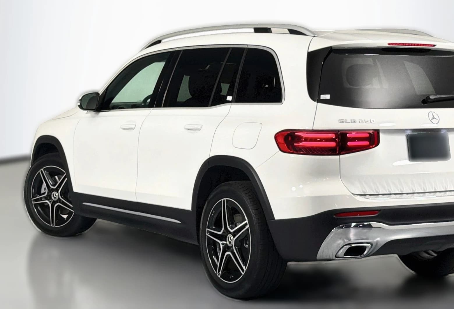 Mercedes-Benz GLB GLB 250 SUV 2026 — side view