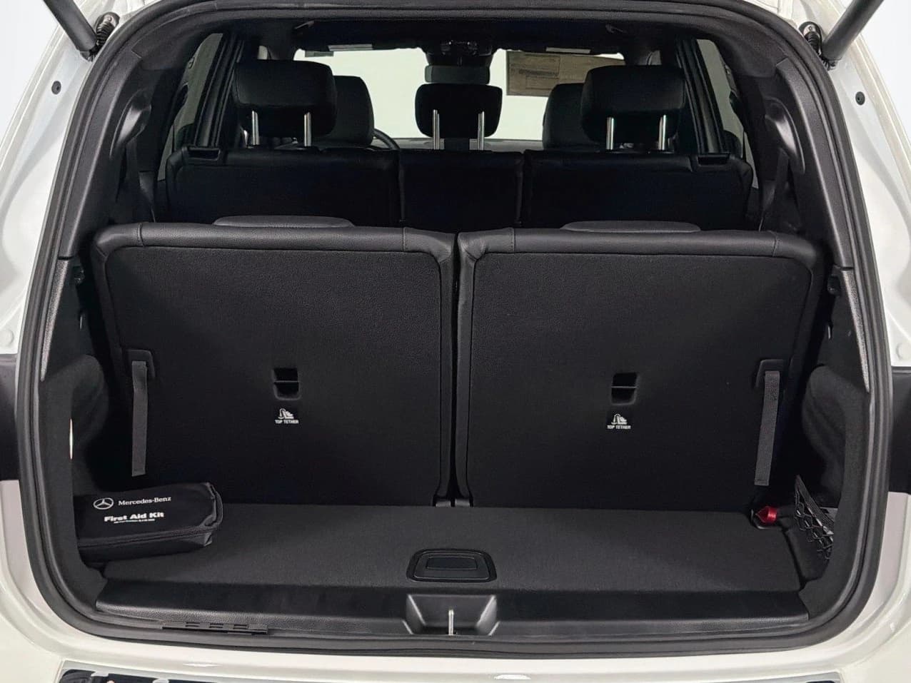Mercedes-Benz GLB GLB 250 SUV 2026 — side view