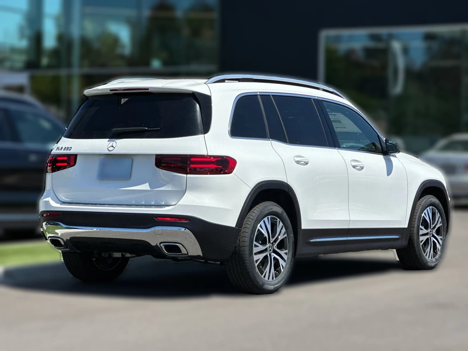 Mercedes-Benz GLB GLB 250 SUV 2026 — side view