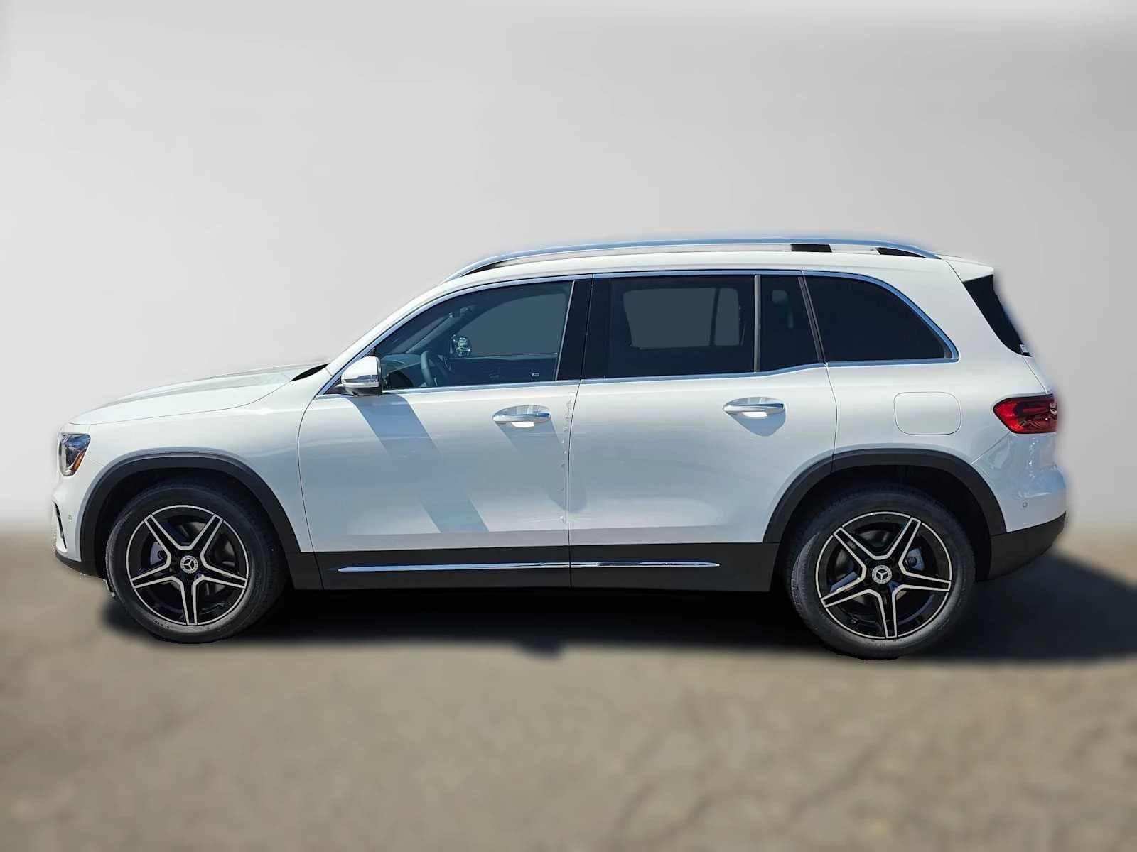 Mercedes-Benz GLB GLB 250 SUV 2026 — side view