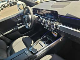 Mercedes-Benz GLB GLB 250 SUV 2026 — side view