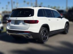 Mercedes-Benz GLB GLB 250 SUV 2026 — side view