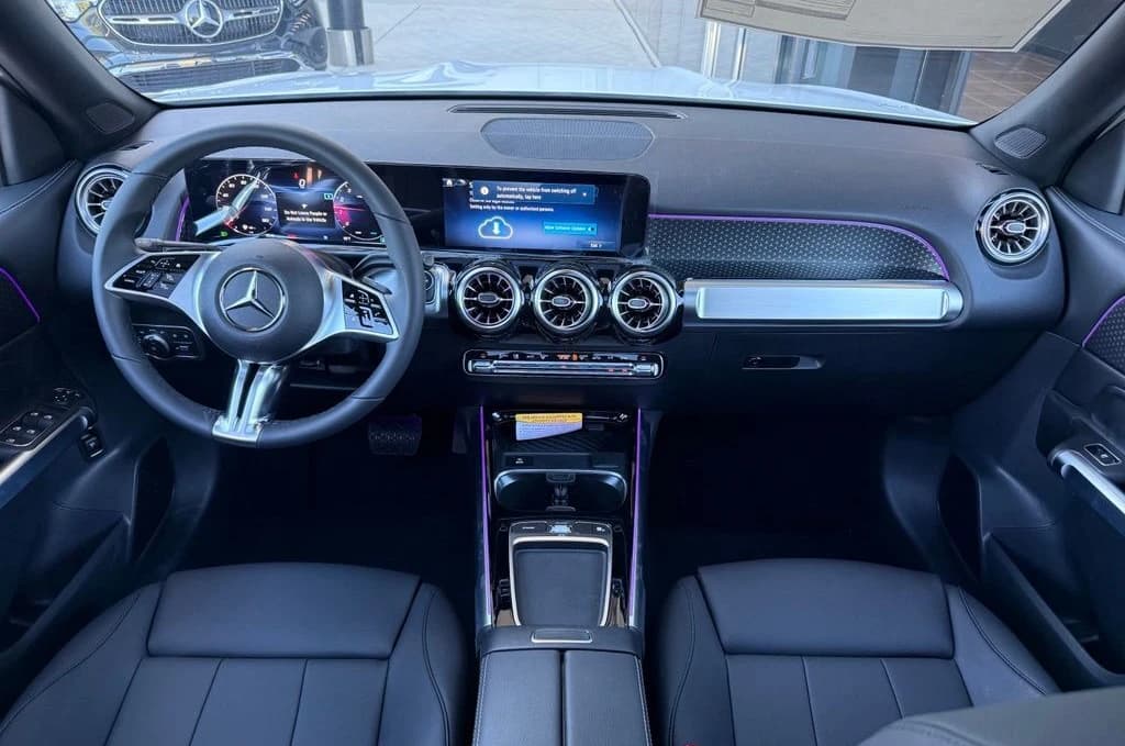 Mercedes-Benz GLB GLB 250 SUV 2026 — side view