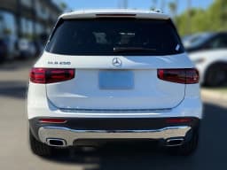 Mercedes-Benz GLB GLB 250 SUV 2026 — side view