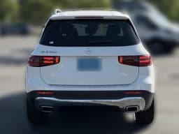 Mercedes-Benz GLB GLB 250 SUV 2026 — side view
