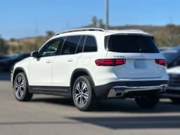 Mercedes-Benz GLB GLB 250 SUV 2026 — side view