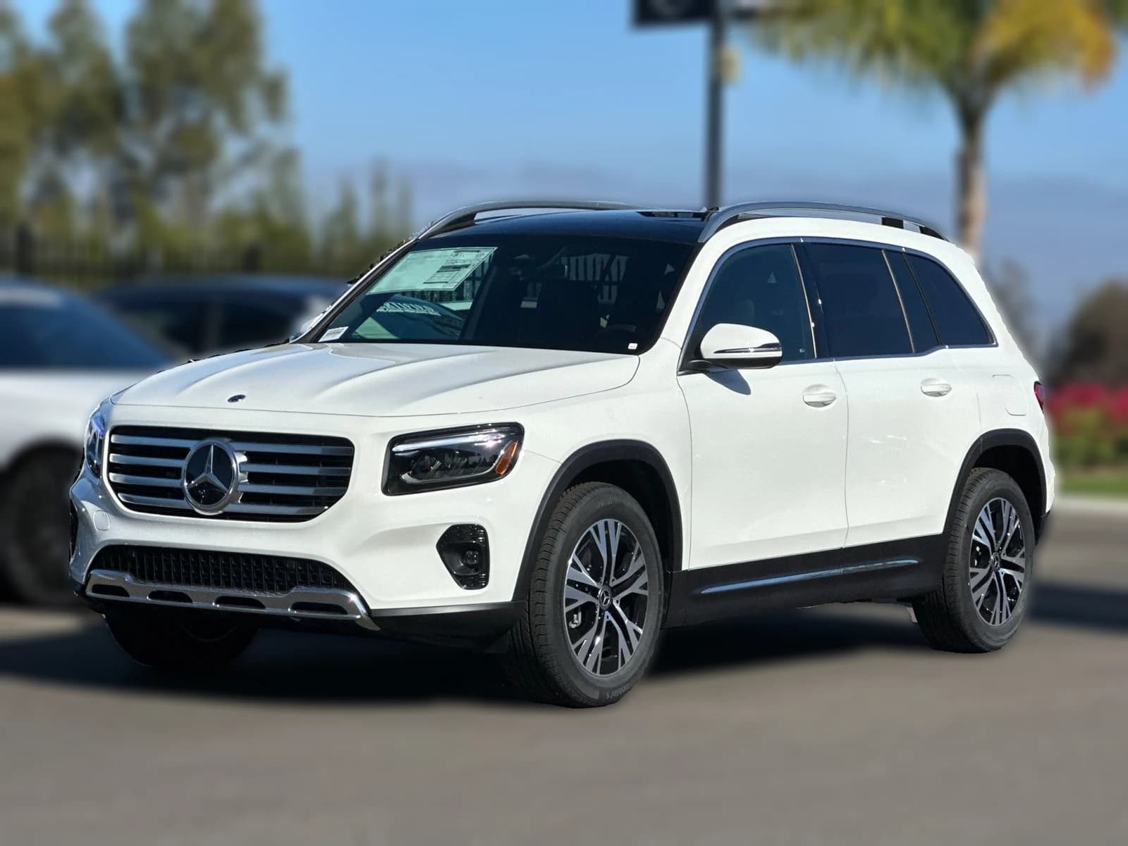 Mercedes-Benz GLB GLB 250 SUV 2026 — side view