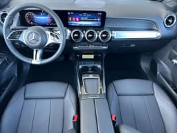 Mercedes-Benz GLB GLB 250 SUV 2026 — side view