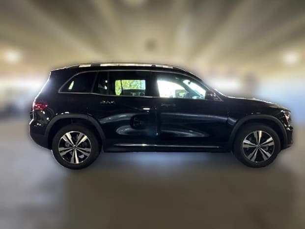 Mercedes-Benz GLB GLB 250 SUV 2026 — side view
