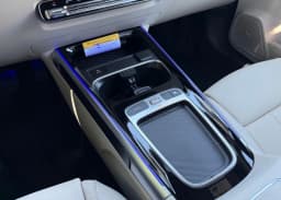 Mercedes-Benz GLB GLB 250 SUV 2026 — side view