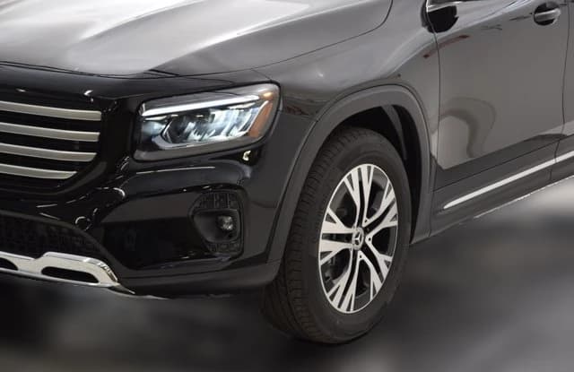 Mercedes-Benz GLB GLB 250 SUV 2026 — side view