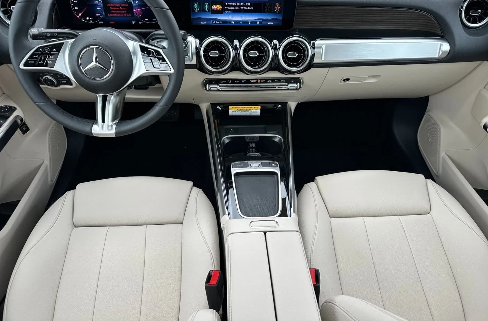 Mercedes-Benz GLB GLB 250 SUV 2026 — side view
