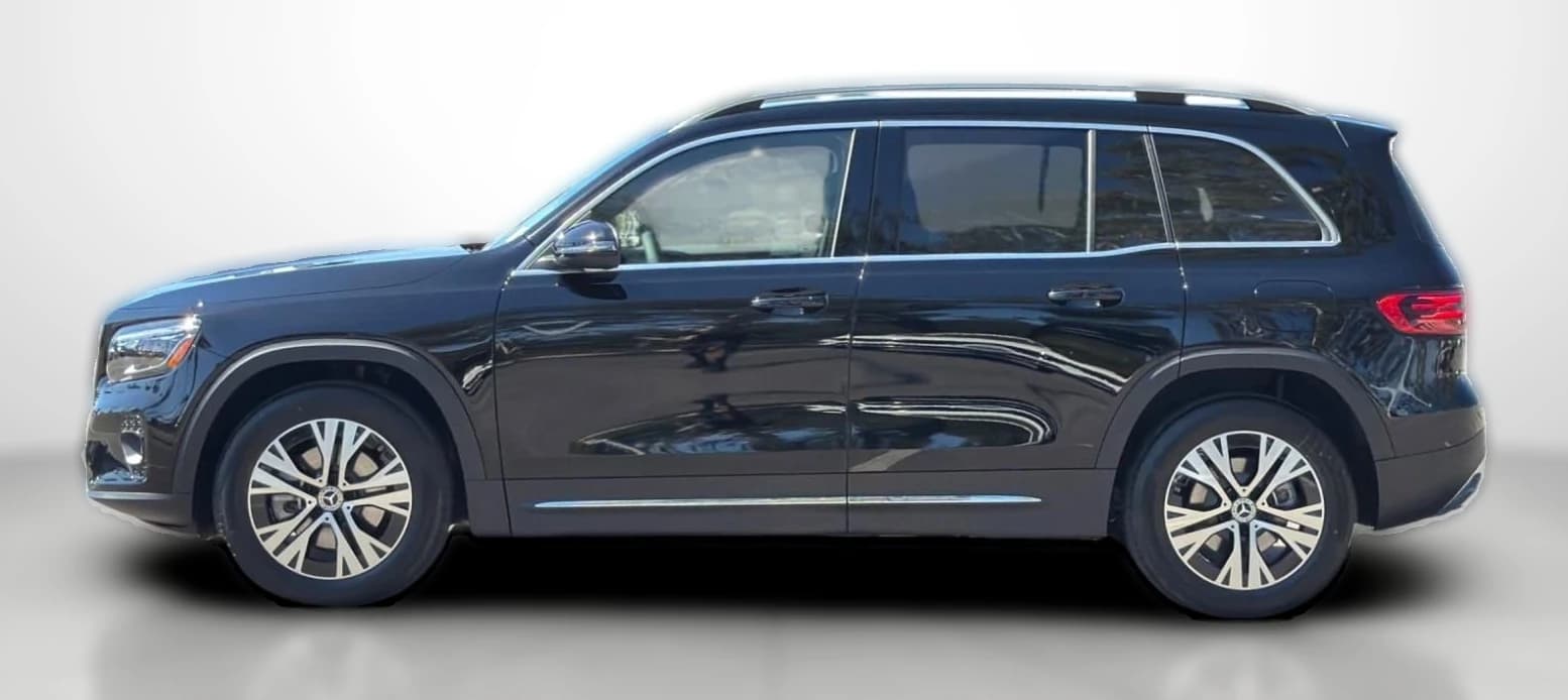 Mercedes-Benz GLB GLB 250 SUV 2026 — side view