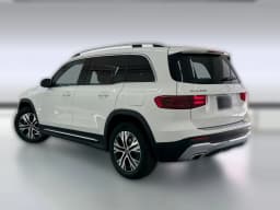 Mercedes-Benz GLB GLB 250 SUV 2026 — side view