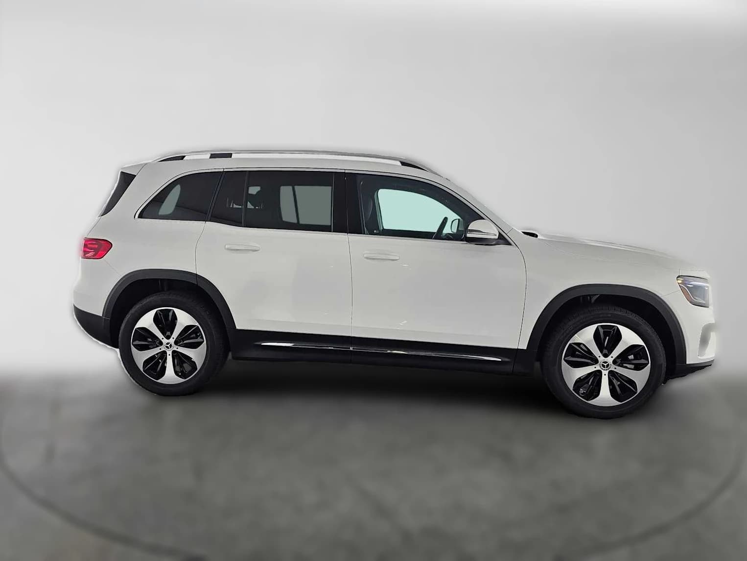 Mercedes-Benz GLB GLB 250 SUV 2026 — side view