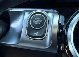 Mercedes-Benz GLB GLB 250 SUV 2026 — side view