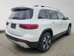 Mercedes-Benz GLB GLB 250 SUV 2026 — side view