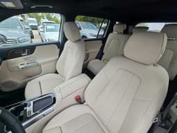 Mercedes-Benz GLB GLB 250 SUV 2026 — side view