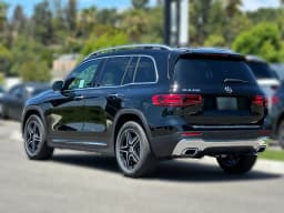 Mercedes-Benz GLB GLB 250 SUV 2026 — side view
