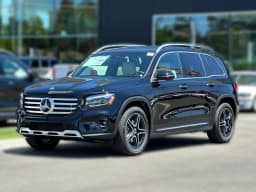 Mercedes-Benz GLB GLB 250 SUV 2026 — side view