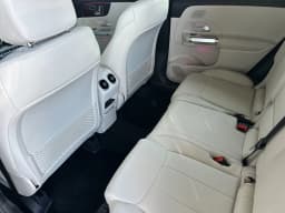 Mercedes-Benz GLB GLB 250 SUV 2026 — side view