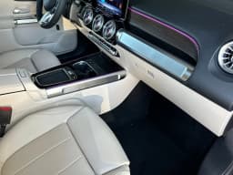 Mercedes-Benz GLB GLB 250 SUV 2026 — side view