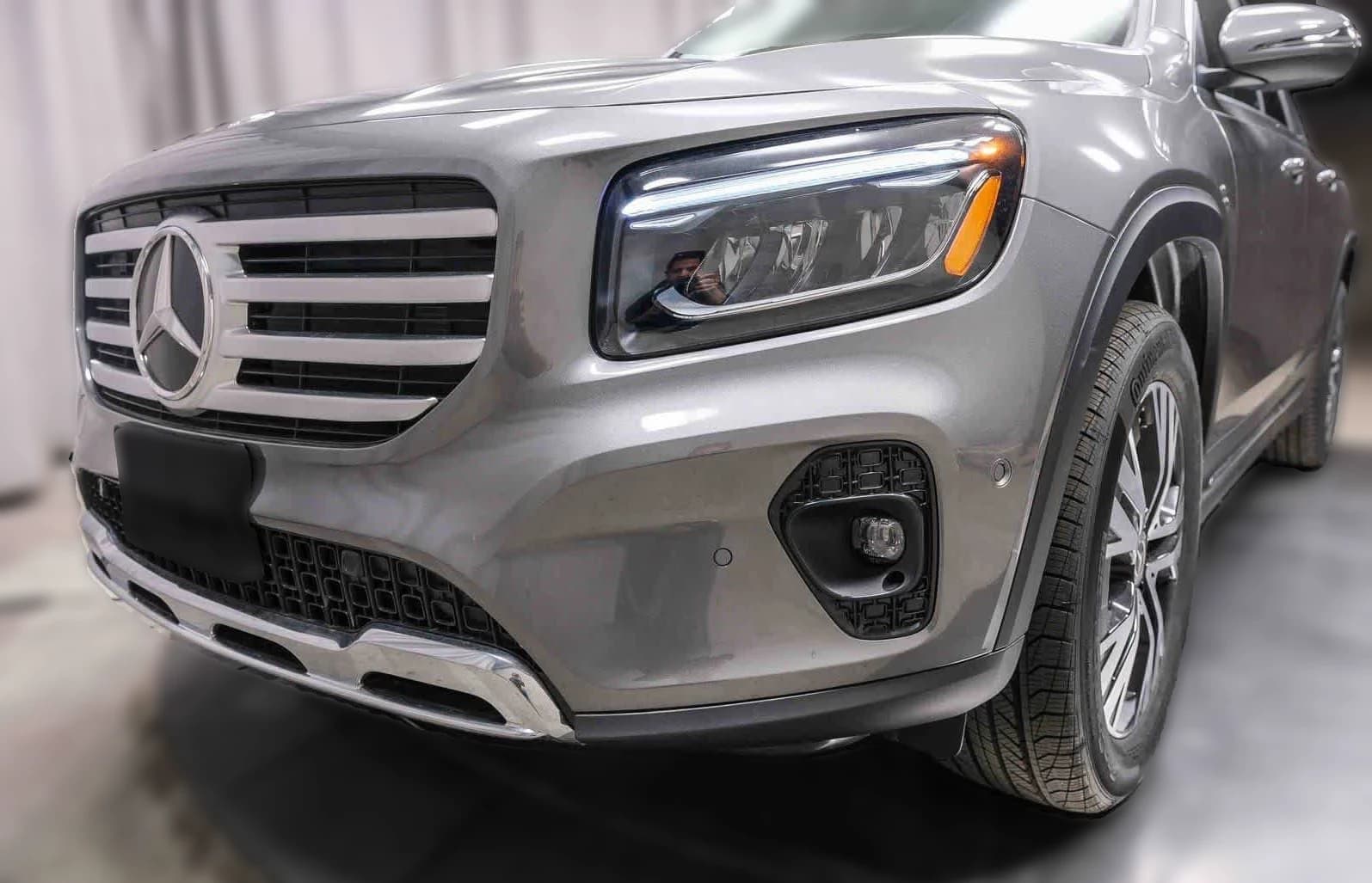 Mercedes-Benz GLB GLB 250 SUV 2026 — side view