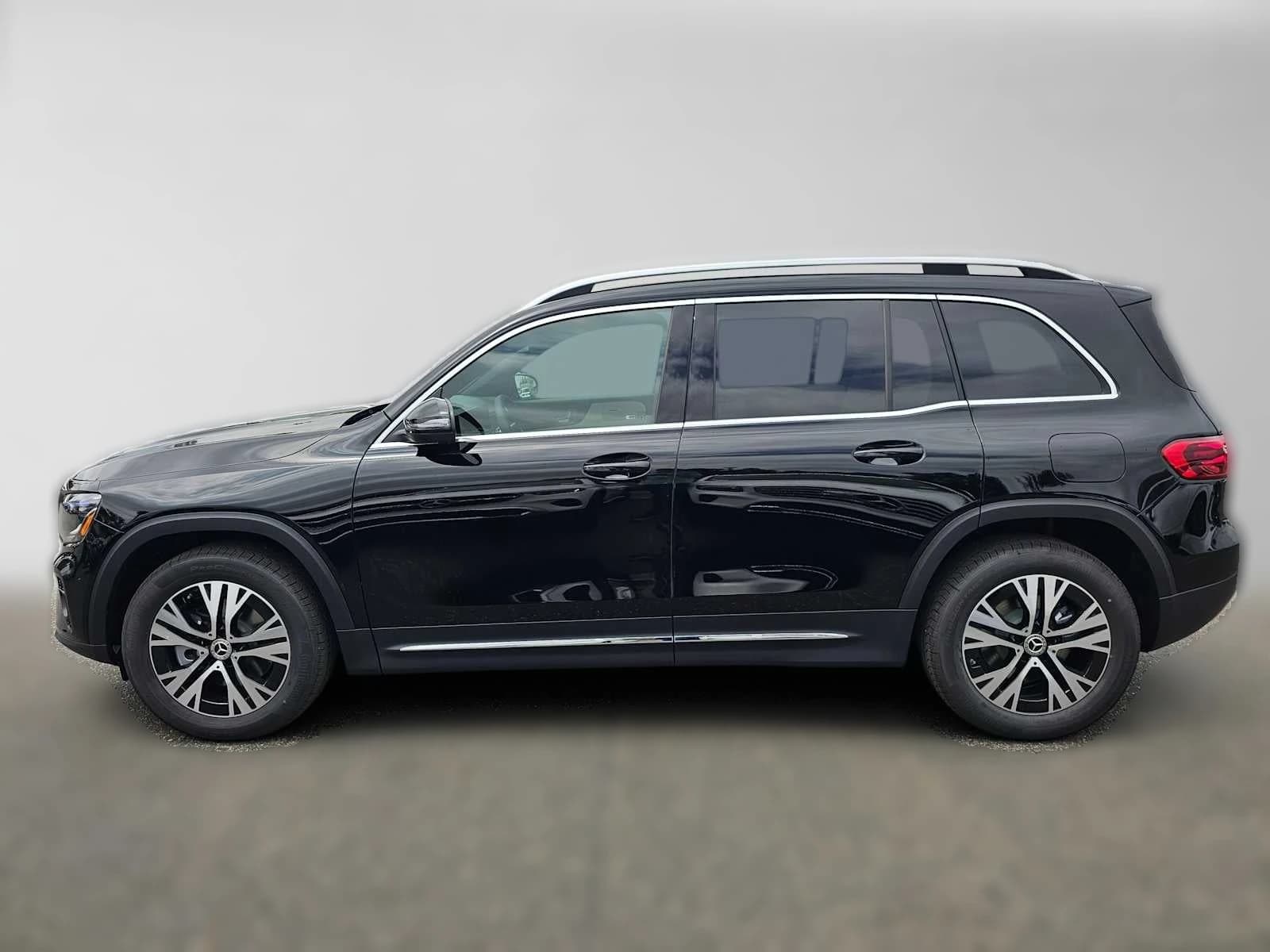 Mercedes-Benz GLB GLB 250 SUV 2026 — side view