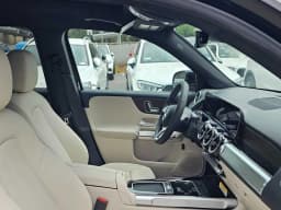 Mercedes-Benz GLB GLB 250 SUV 2026 — side view