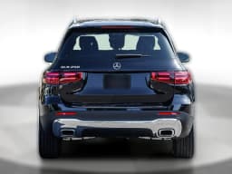 Mercedes-Benz GLB GLB 250 SUV 2026 — side view