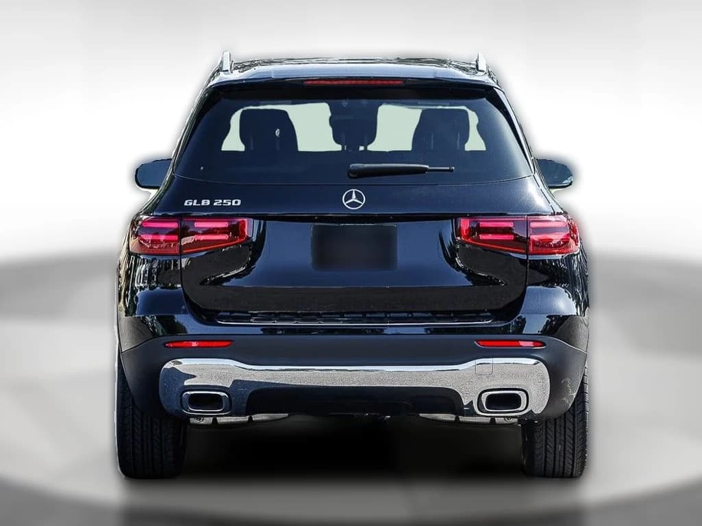 Mercedes-Benz GLB GLB 250 SUV 2026 — side view