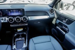 Mercedes-Benz GLB GLB 250 SUV 2026 — side view