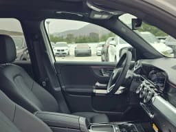 Mercedes-Benz GLB GLB 250 SUV 2026 — side view