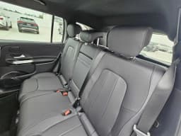Mercedes-Benz GLB GLB 250 SUV 2026 — side view