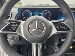 Mercedes-Benz GLB GLB 250 SUV 2026 — side view