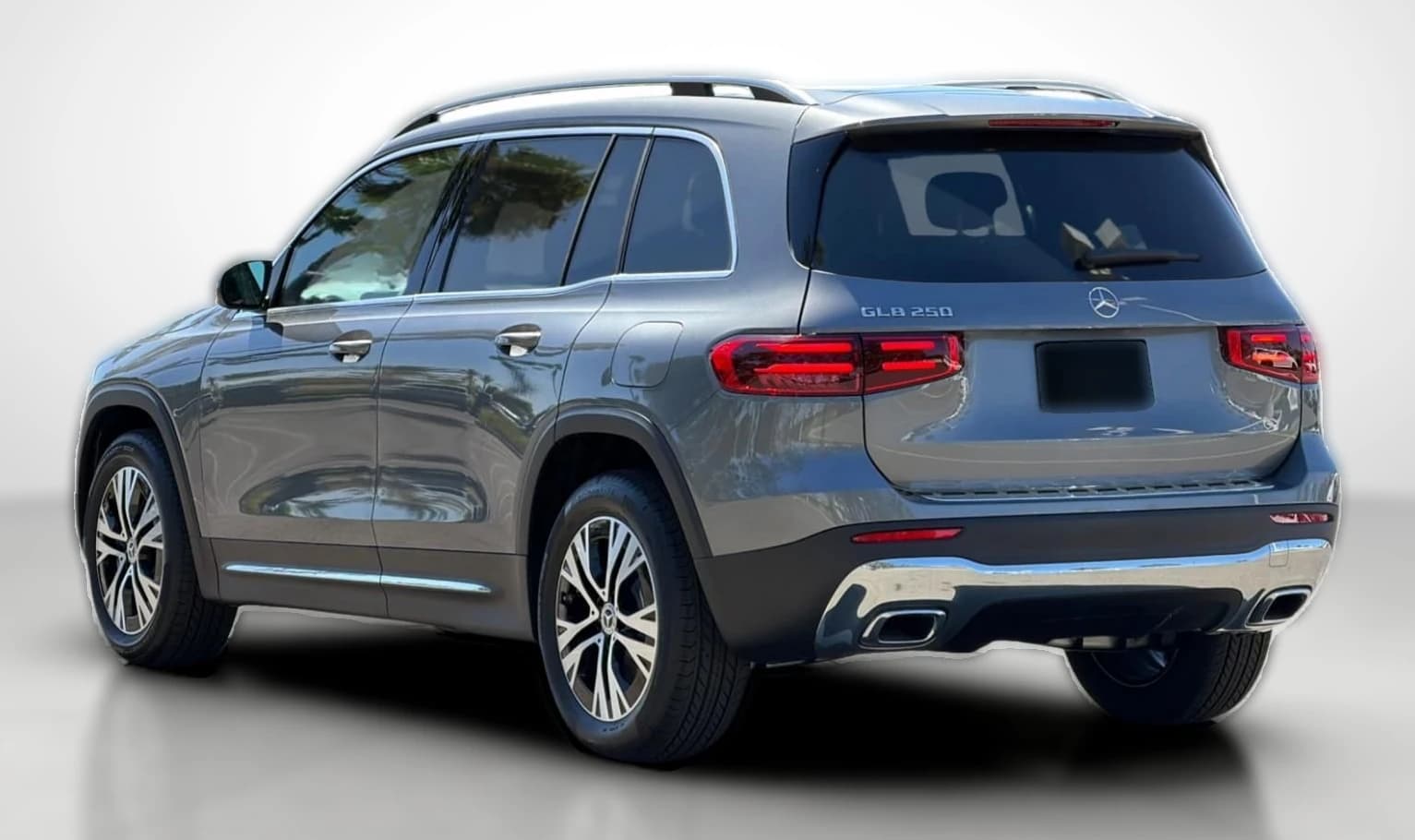 Mercedes-Benz GLB GLB 250 SUV 2026 — side view