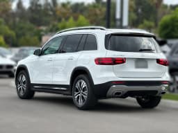 Mercedes-Benz GLB GLB 250 SUV 2026 — side view